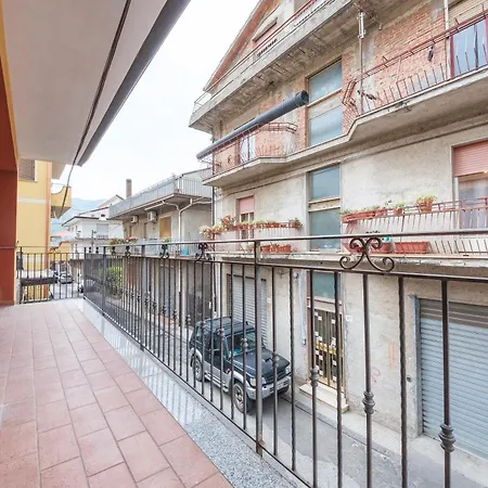 Alkantara Apartman *